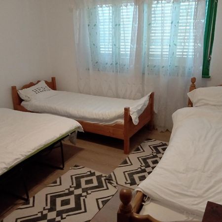 La Tataia Zahei Hotel Dragus Phòng bức ảnh