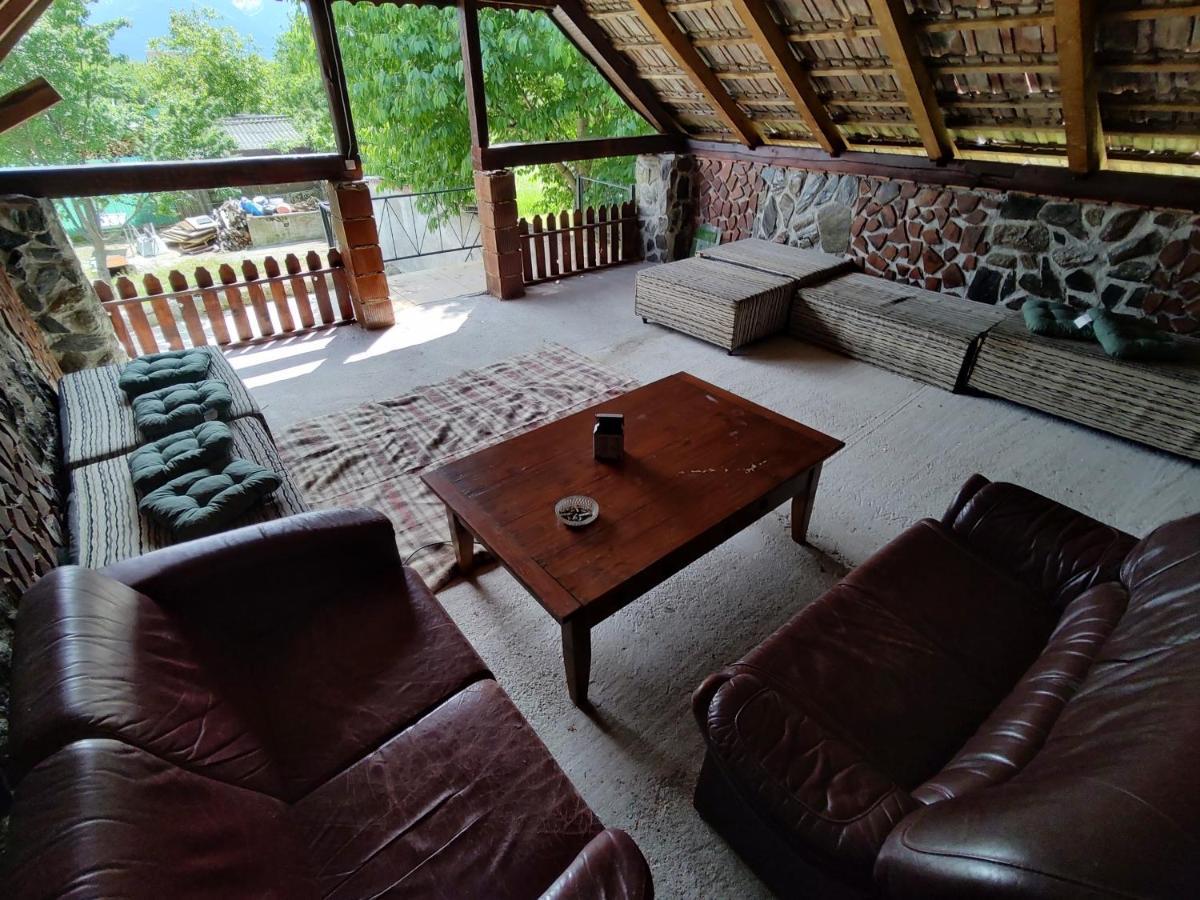La Tataia Zahei Hotel Dragus Ngoại thất bức ảnh