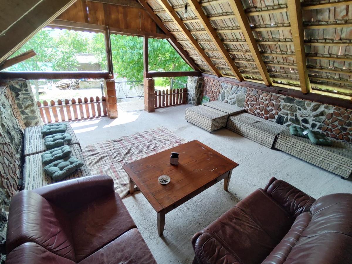 La Tataia Zahei Hotel Dragus Ngoại thất bức ảnh