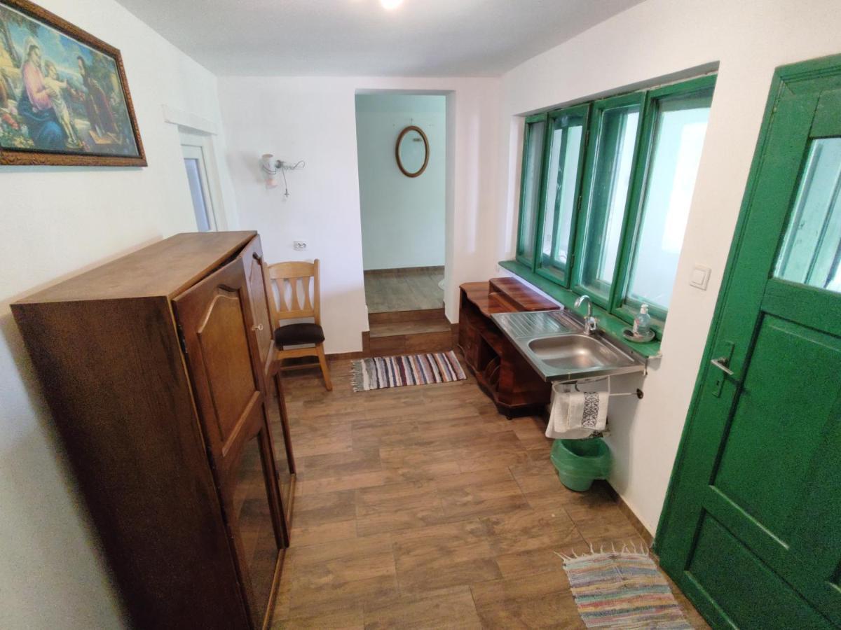 La Tataia Zahei Hotel Dragus Ngoại thất bức ảnh