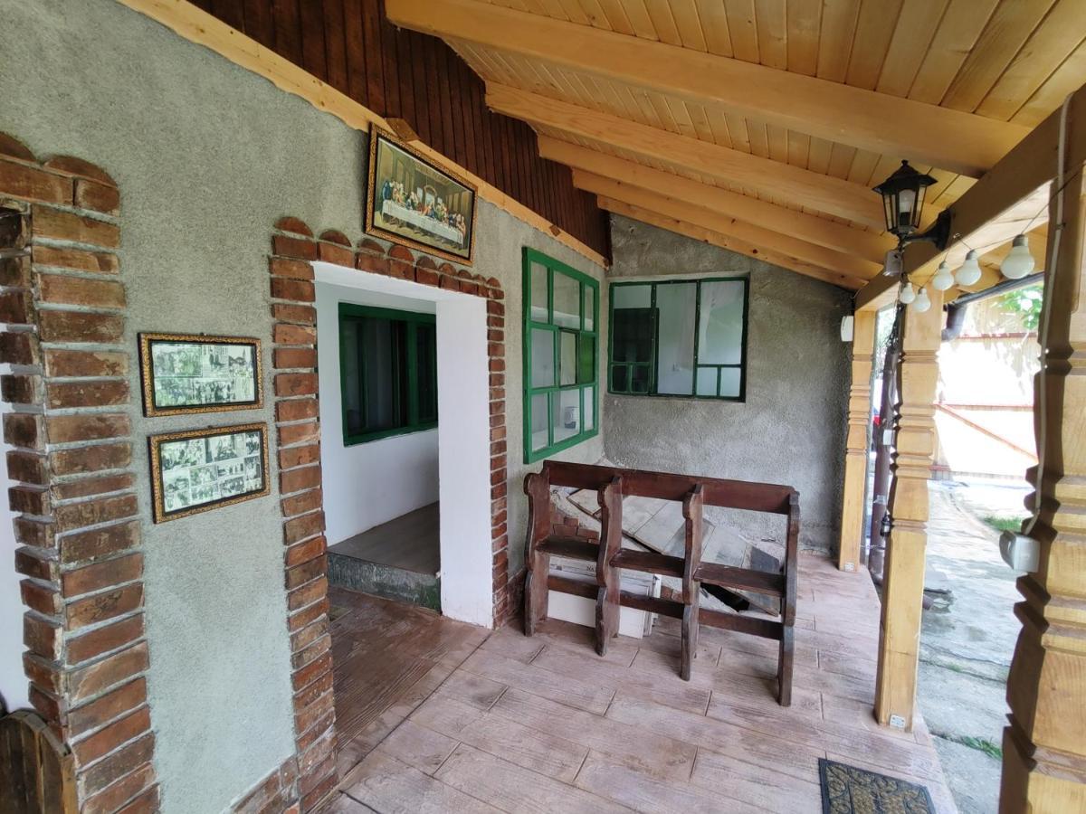 La Tataia Zahei Hotel Dragus Ngoại thất bức ảnh