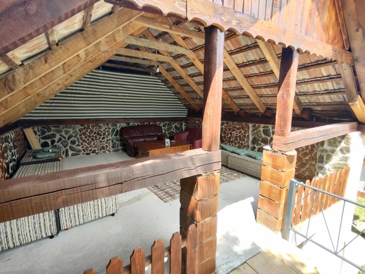 La Tataia Zahei Hotel Dragus Ngoại thất bức ảnh